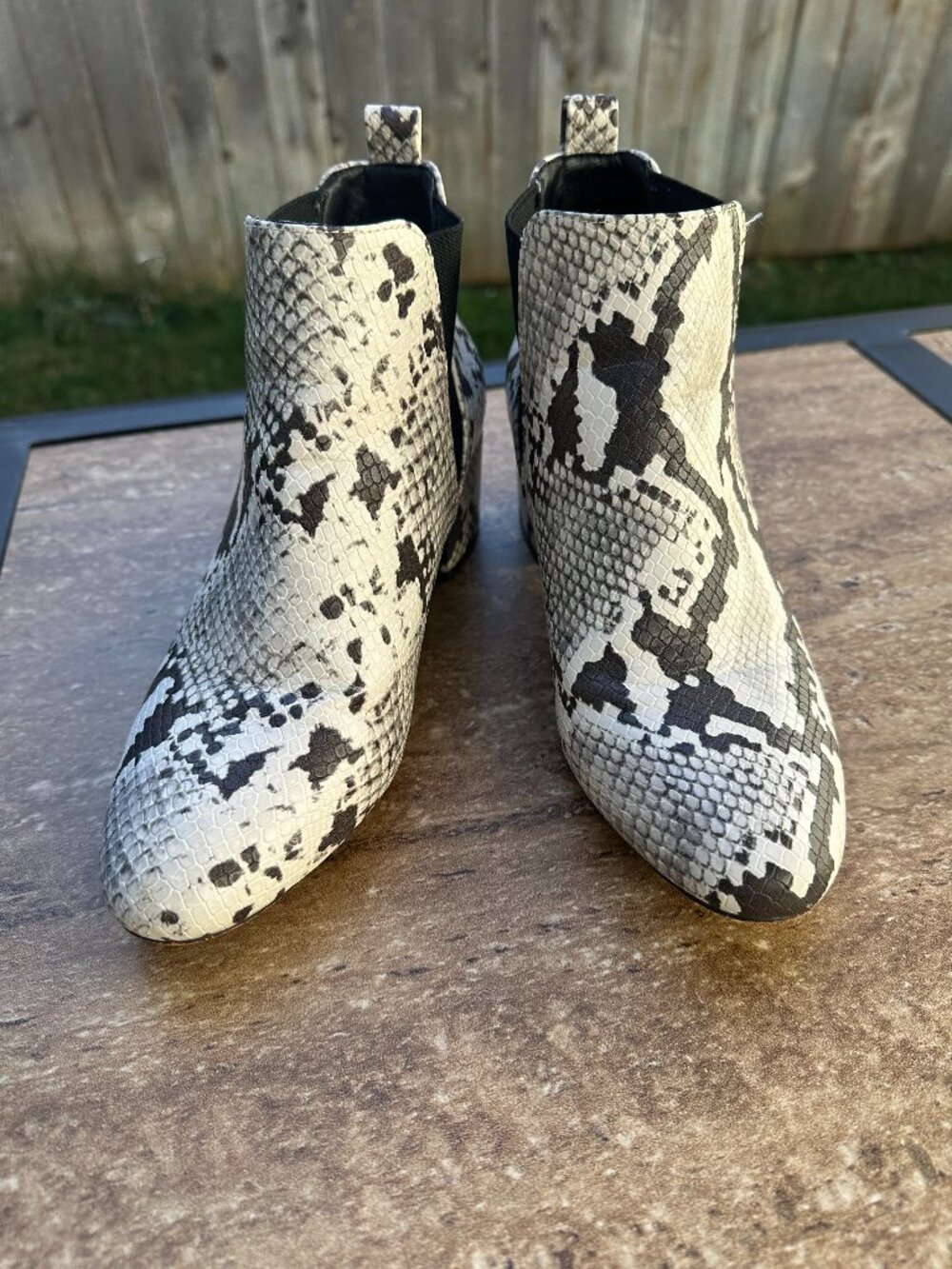Dolce Vita Chelsee Blanca II Snake Print Chelsea Booties - Size 7